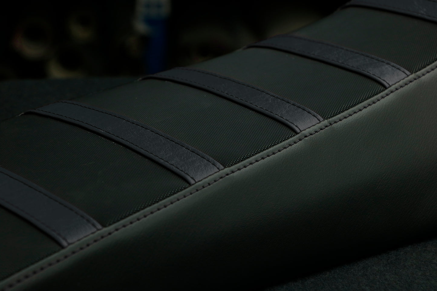 Jor Seat Full Stripes (Black)
