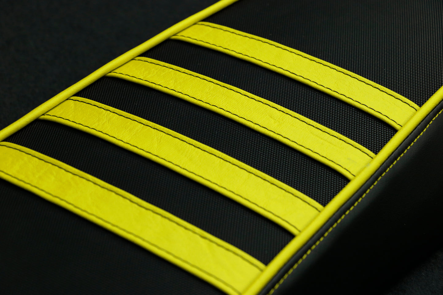 Jor Seat S&T (Yellow)